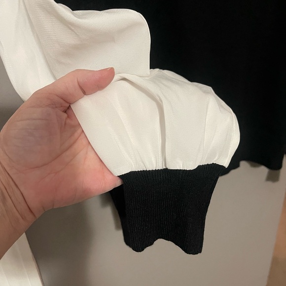 Chic V Neck Sweater Black and White 230 - Picture 5 of 5